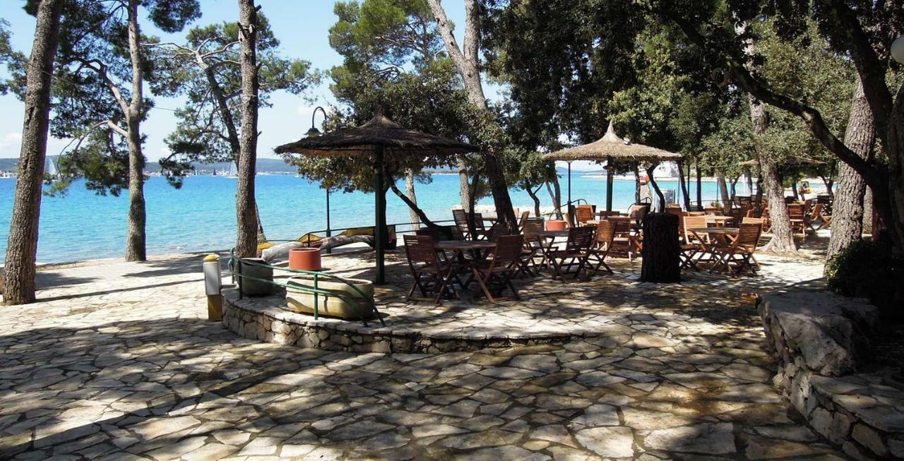 Mobile Home Starfish IV Camp Biograd Biograd Na Moru Buitenkant foto