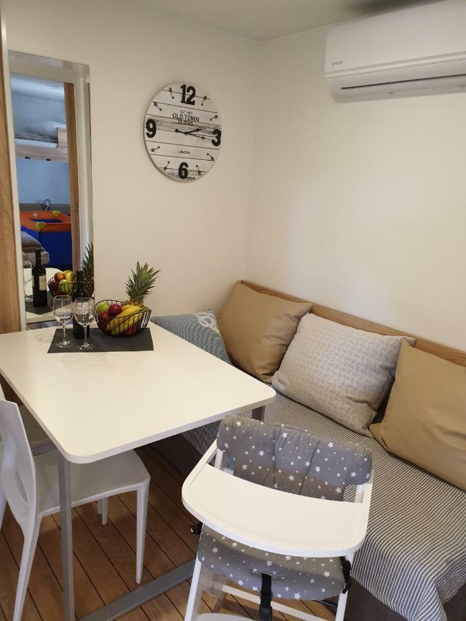 Mobile Home Starfish IV Camp Biograd Biograd Na Moru Buitenkant foto