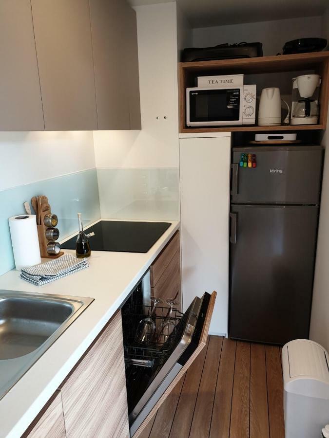 Mobile Home Starfish IV Camp Biograd Biograd Na Moru Buitenkant foto