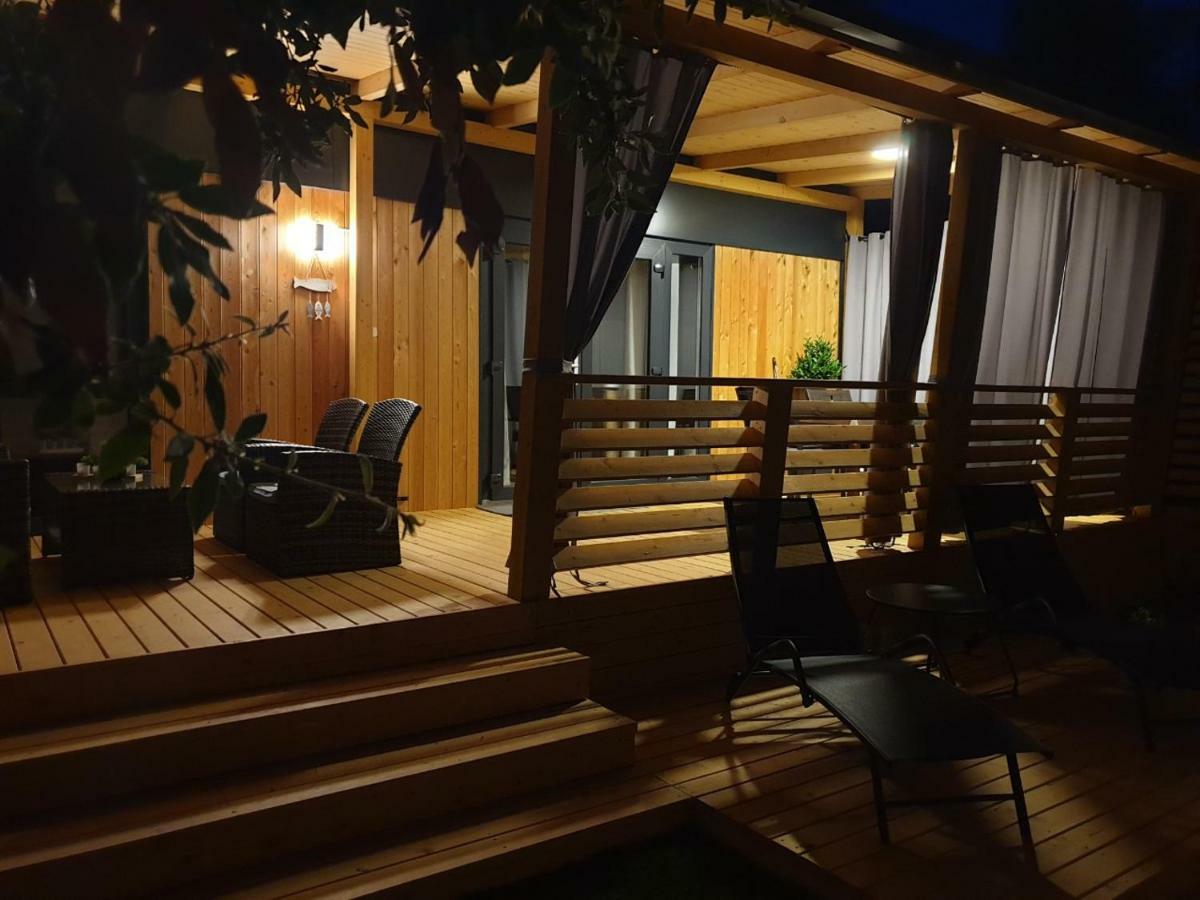 Mobile Home Starfish IV Camp Biograd Biograd Na Moru Buitenkant foto