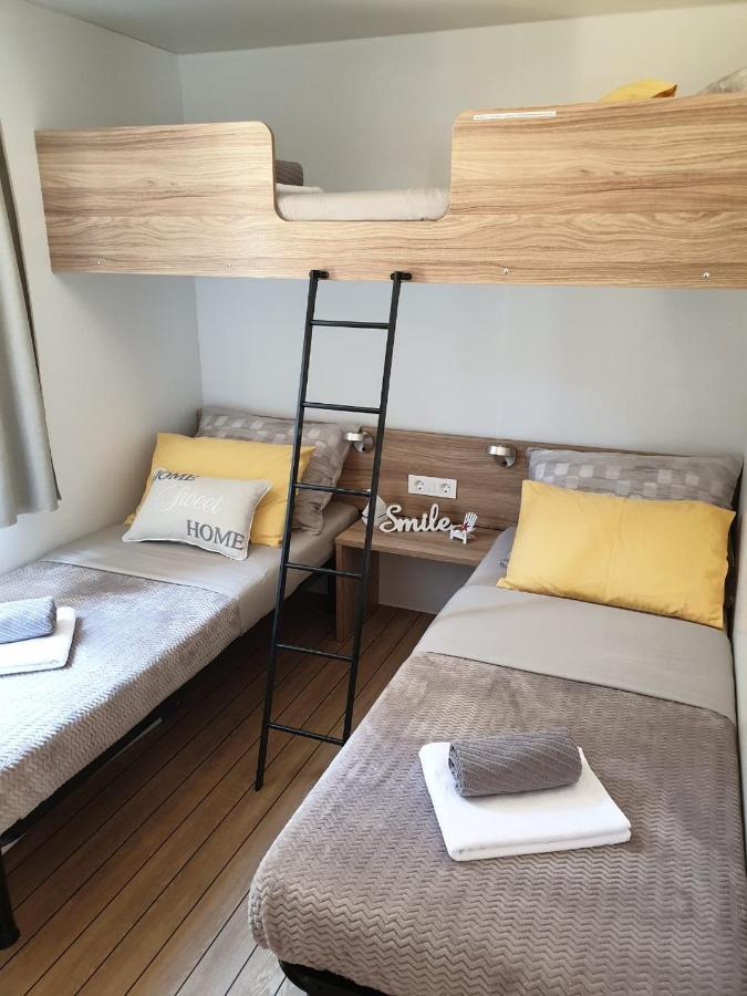 Mobile Home Starfish IV Camp Biograd Biograd Na Moru Buitenkant foto